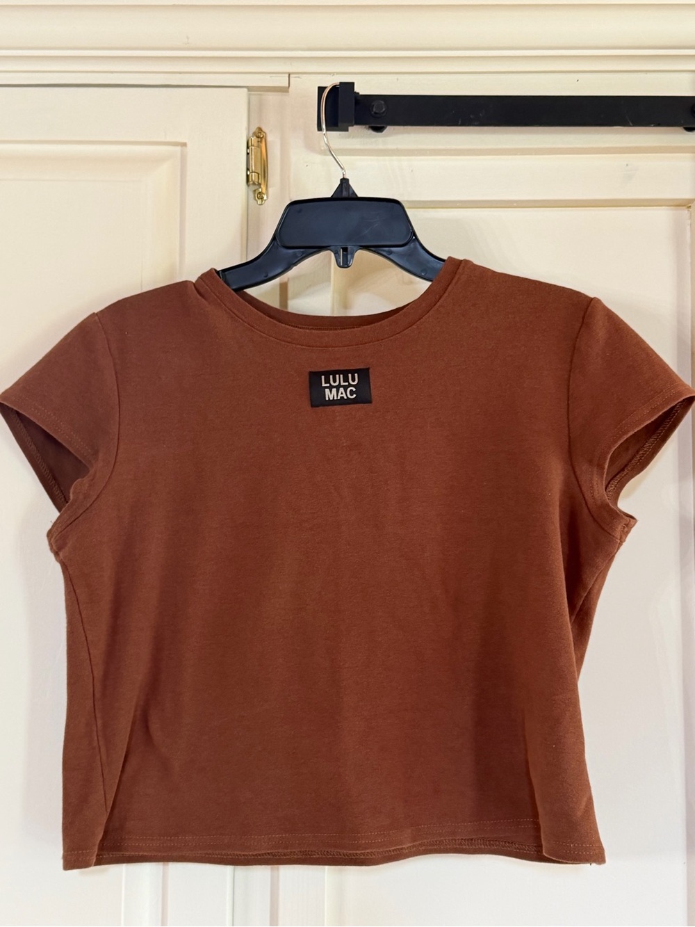 LULU MAC  athletica Rustic Brown Crop Tee